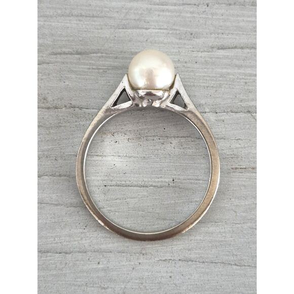 Vintage 14K White Gold Cathedral Cultured Pearl Ring - Picture 5 of 8